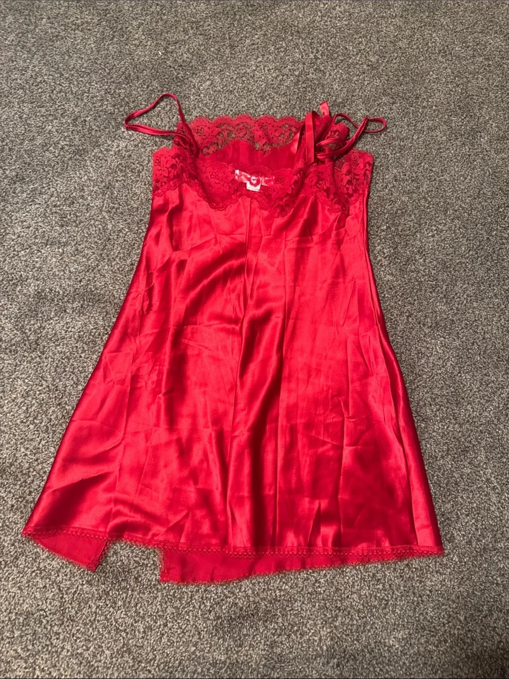 Vintage Victoria’s secret angels red short slip from early 2000s